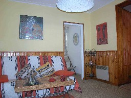 Wohnzimmer mit Sofabett